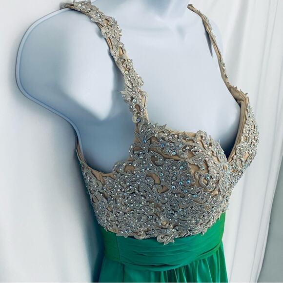 La Femme Green Iridescent Gown Size 0 - Picture 14 of 16